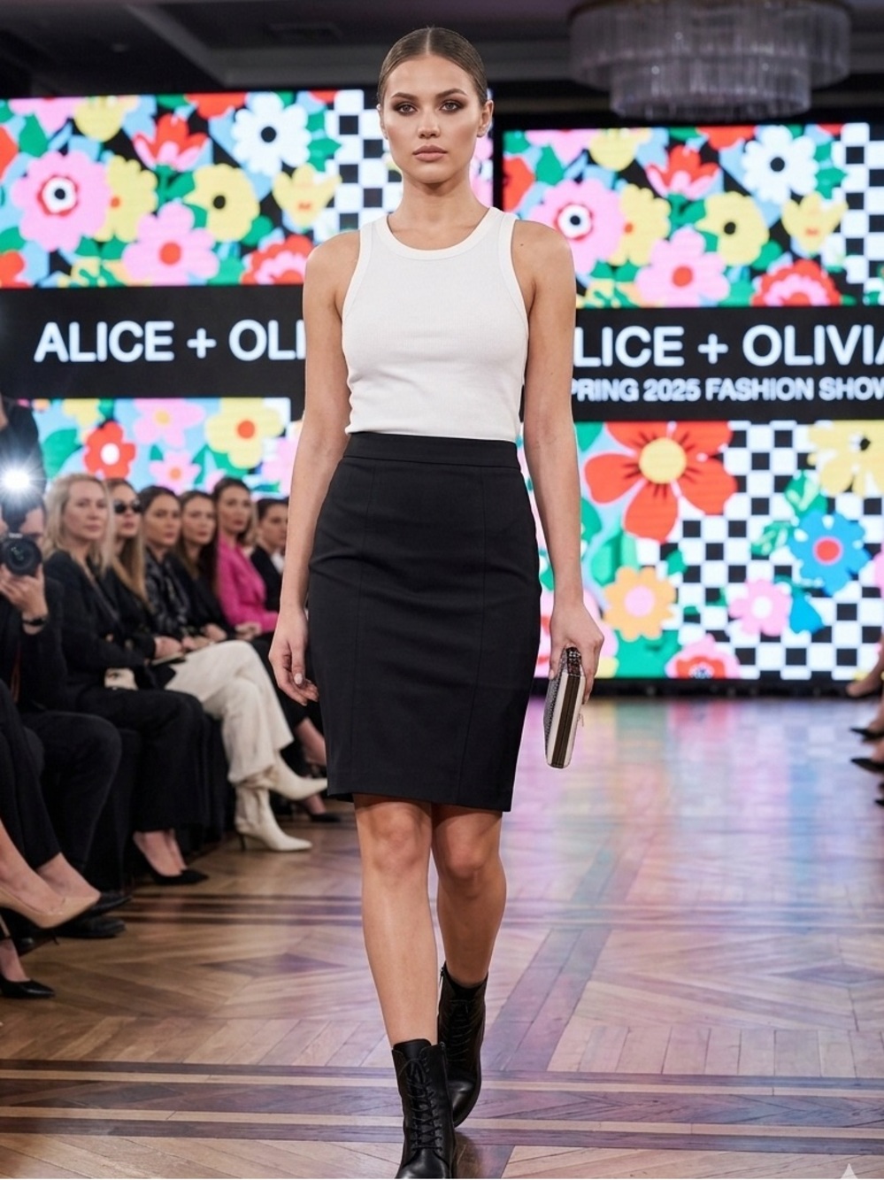$195 Alice + Olivia mini pencil skirt in black size 2